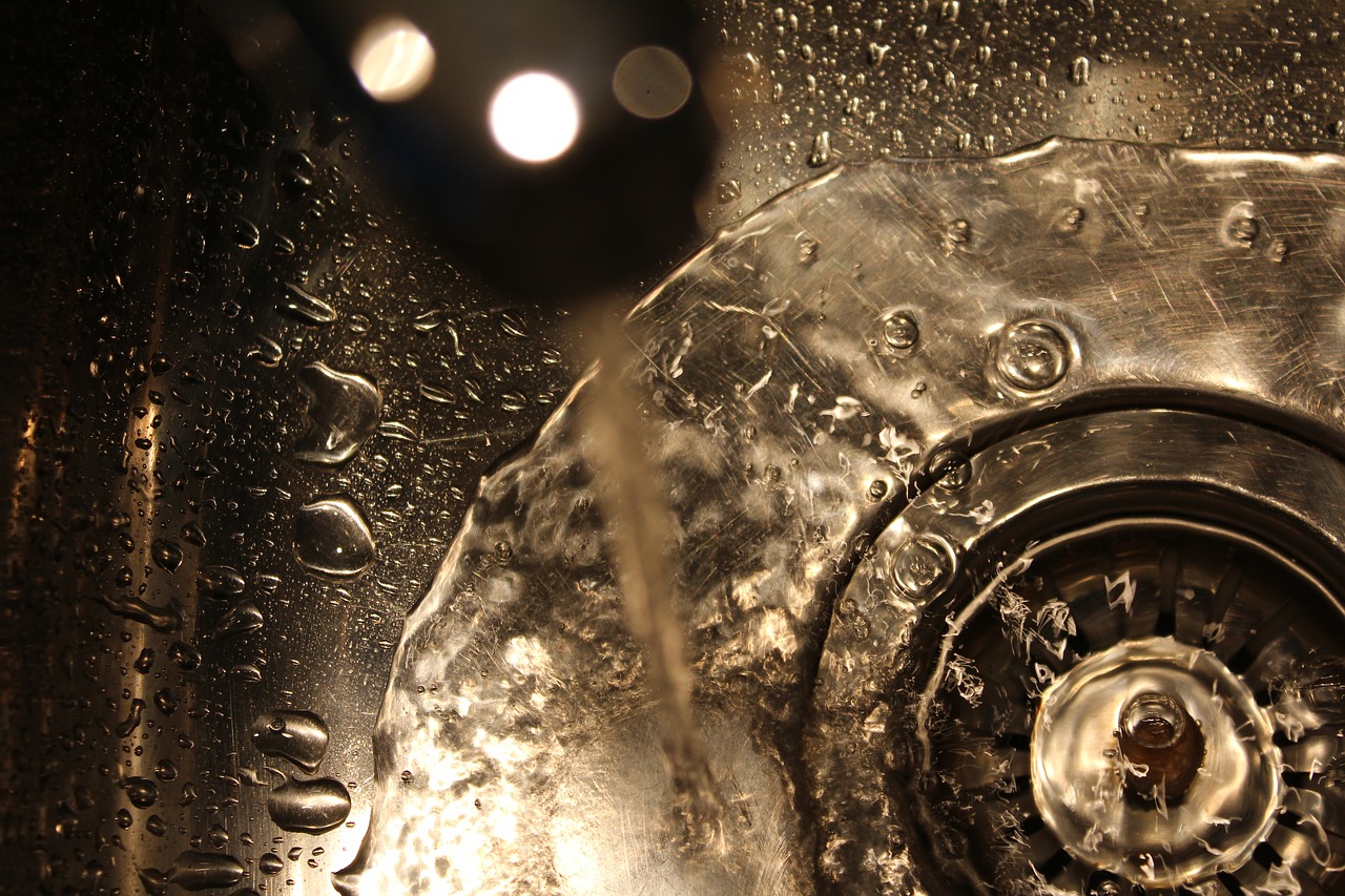 7 tips to keep your drainage system blockage free
